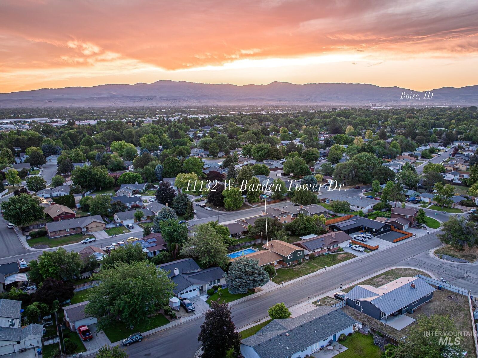 Property Photo: 11132 W Barden Tower Dr ID 83709-0106