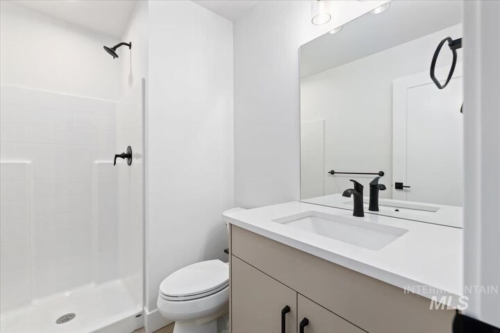 Property Photo: 1739 S Rock View Ln 26 ID 83705