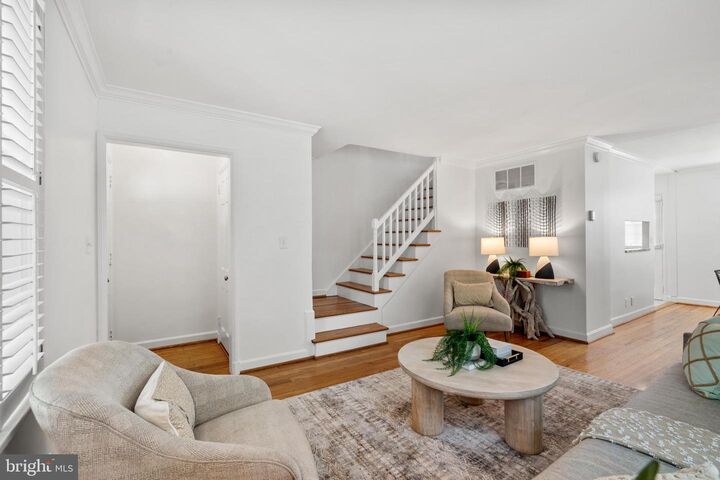 Property Photo: 3327 S Stafford Street VA 22206
