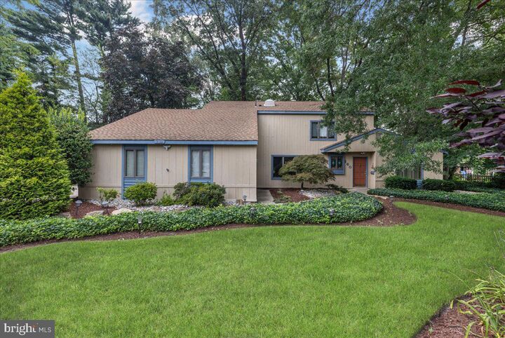 Property Photo:  360 Carriage House Lane  NJ 08033