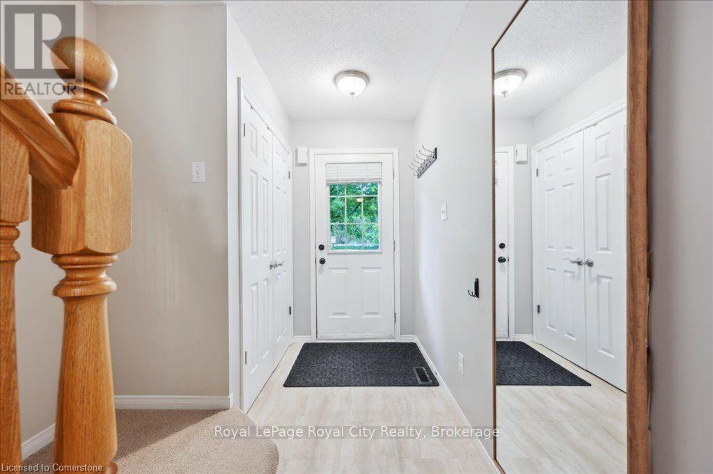 Photo de la propriété:  240 London Road West 57  ON N1H 8N8 