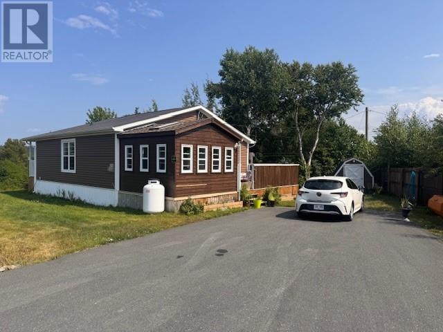 Photo de la propriété:  1 Glenwood Heights  NL A0G 2K0 