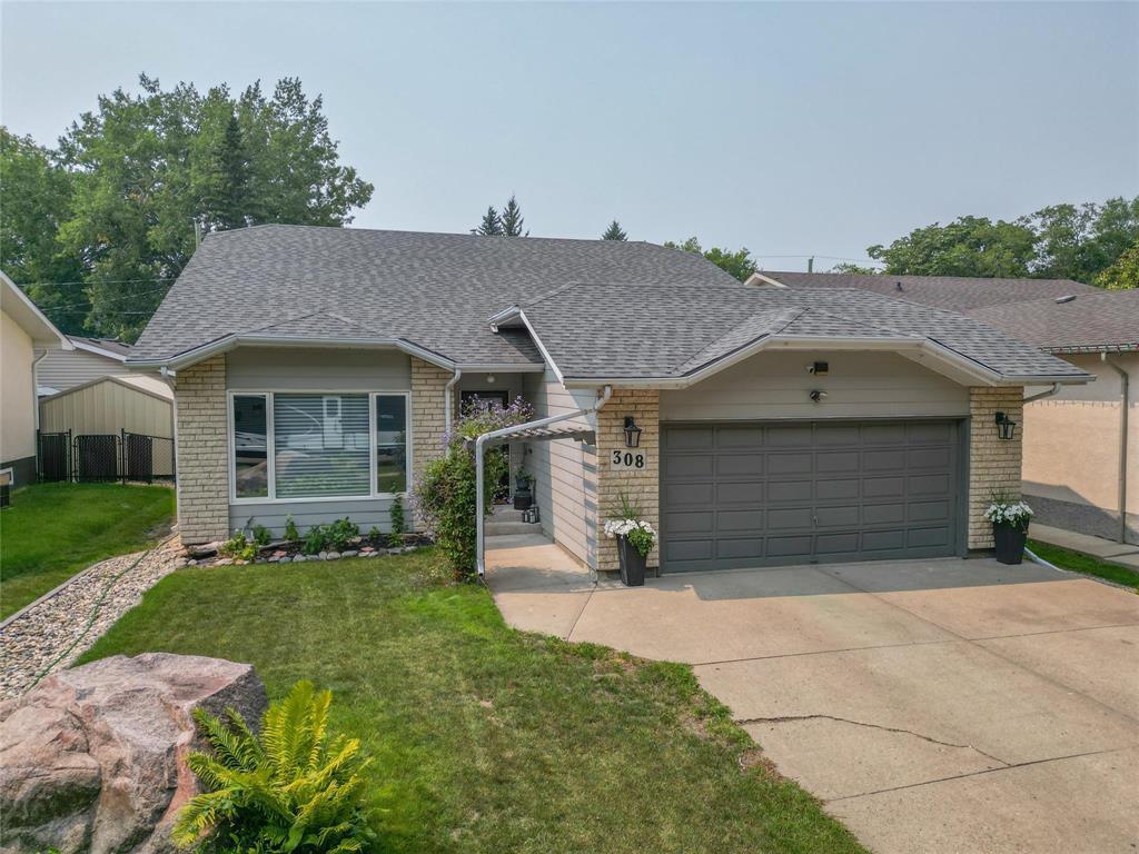 Property Photo: 308 27th Street MB R7B 2E8