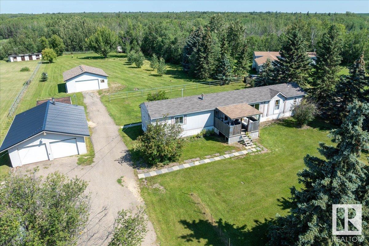 Photo de la propriété:  #106, 49427 Range Road 211A  AB T4V 1N1 