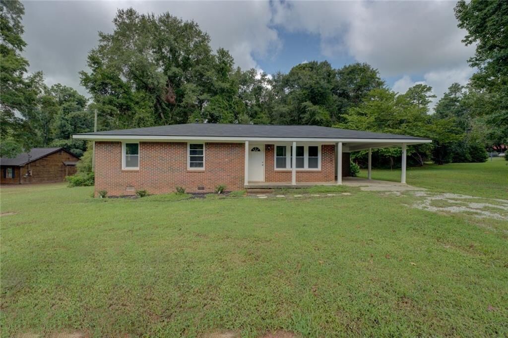 Property Photo: 882 Campbell Road GA 30014