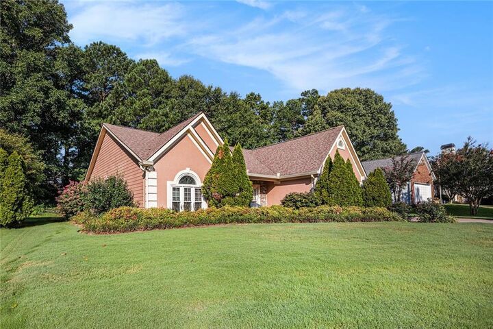 Property Photo: 1576 Poplarwood Lane Northwest GA 30043
