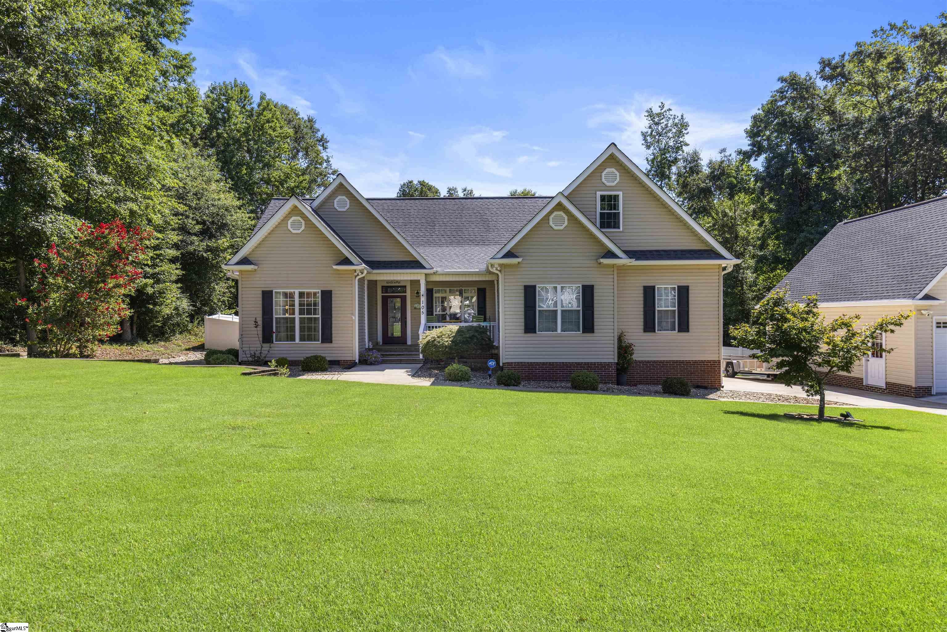 Property Photo: 105 Homestead Drive SC 29673