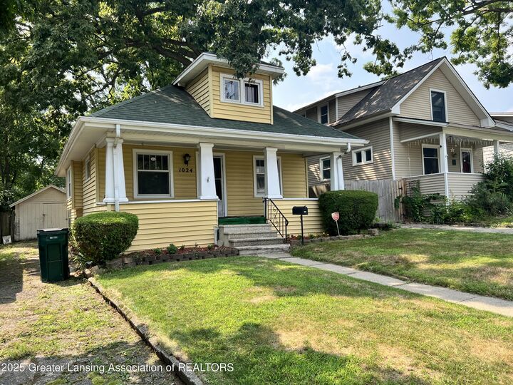 Property Photo: 1024 Parker Street MI 48912