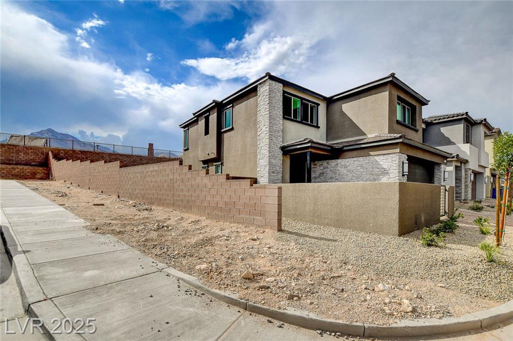 Property Photo: 91 Medianoche Street NV 89138