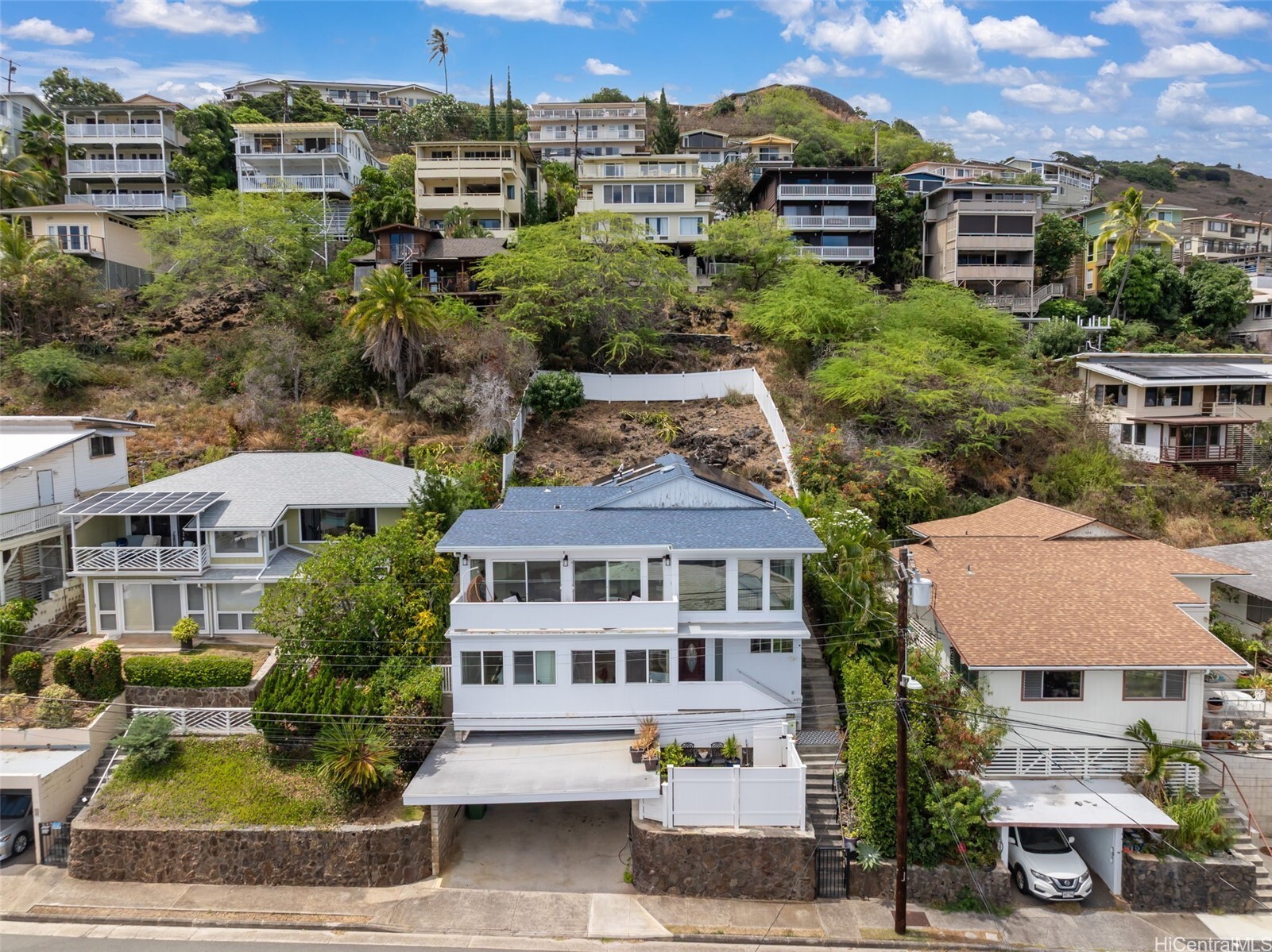 4470 Wahinekoa Place  Honolulu HI 96821 photo