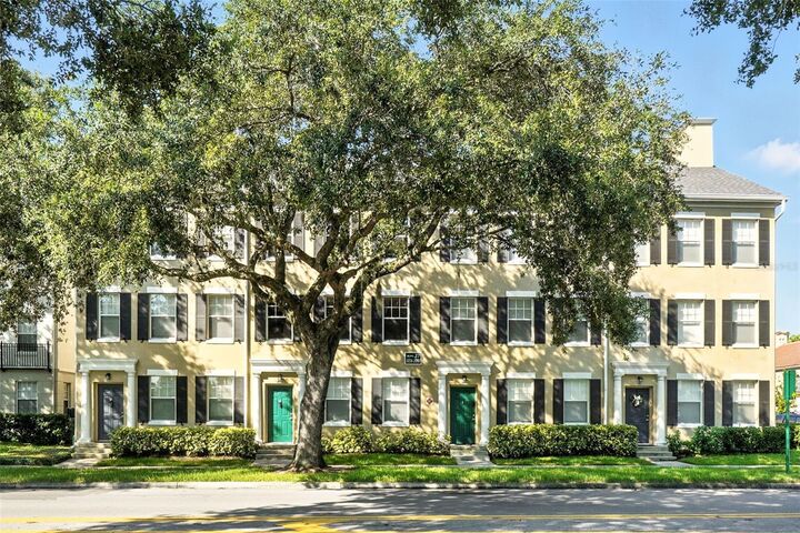 Property Photo:  1056 Waterside Drive  FL 34747 