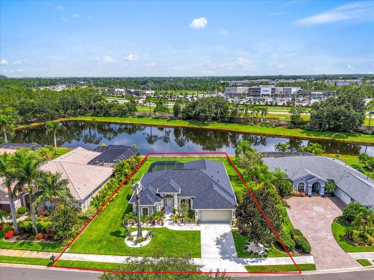 Property Photo:  1438 Brambling Court  FL 34212 