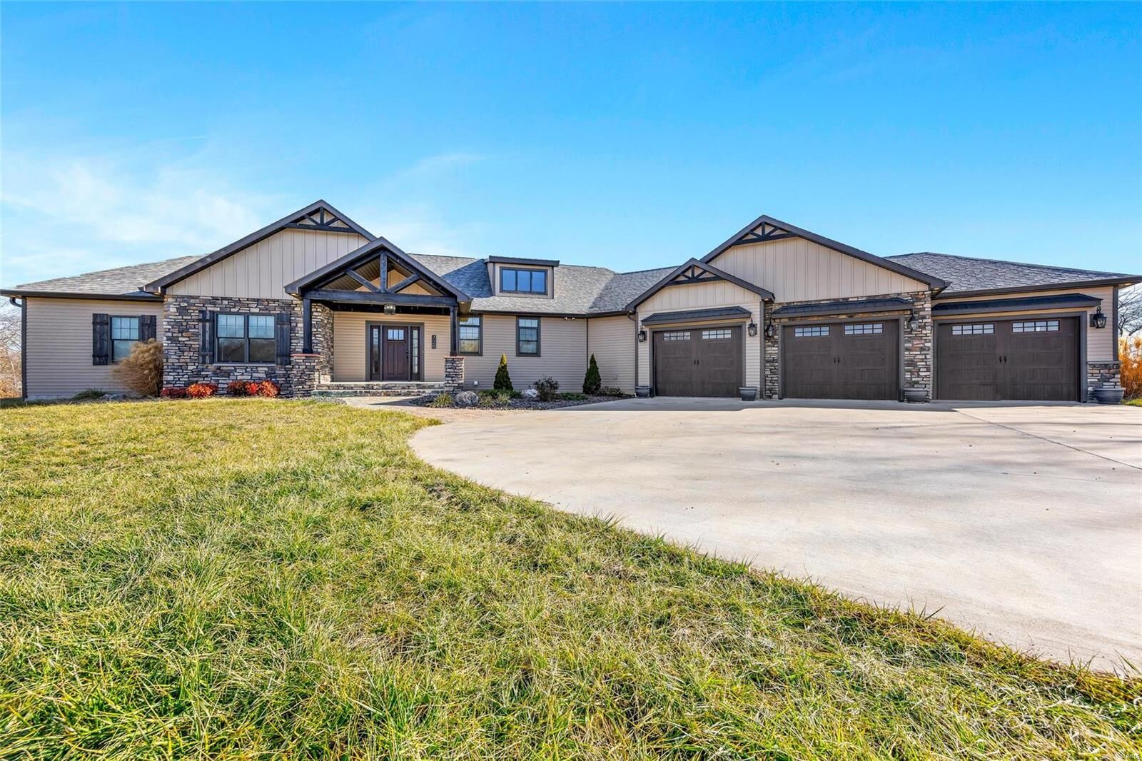 Property Photo: 726 Hidden Lakes Road IL 62832