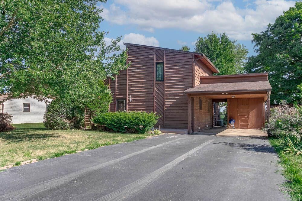Property Photo:  118 Echo Lane  IL 62010 
