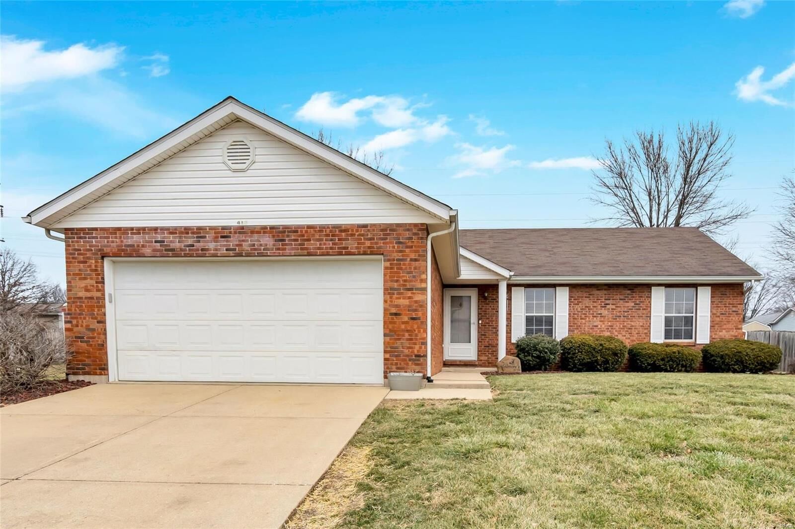 Property Photo:  413 Hartman Lane  IL 62298 