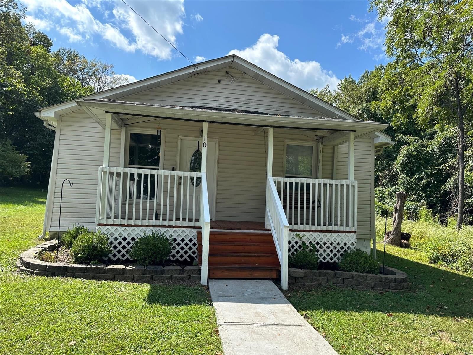Property Photo: 10 Maple MO 63601