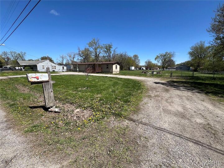 Property Photo: 4118 Division Street IL 62040