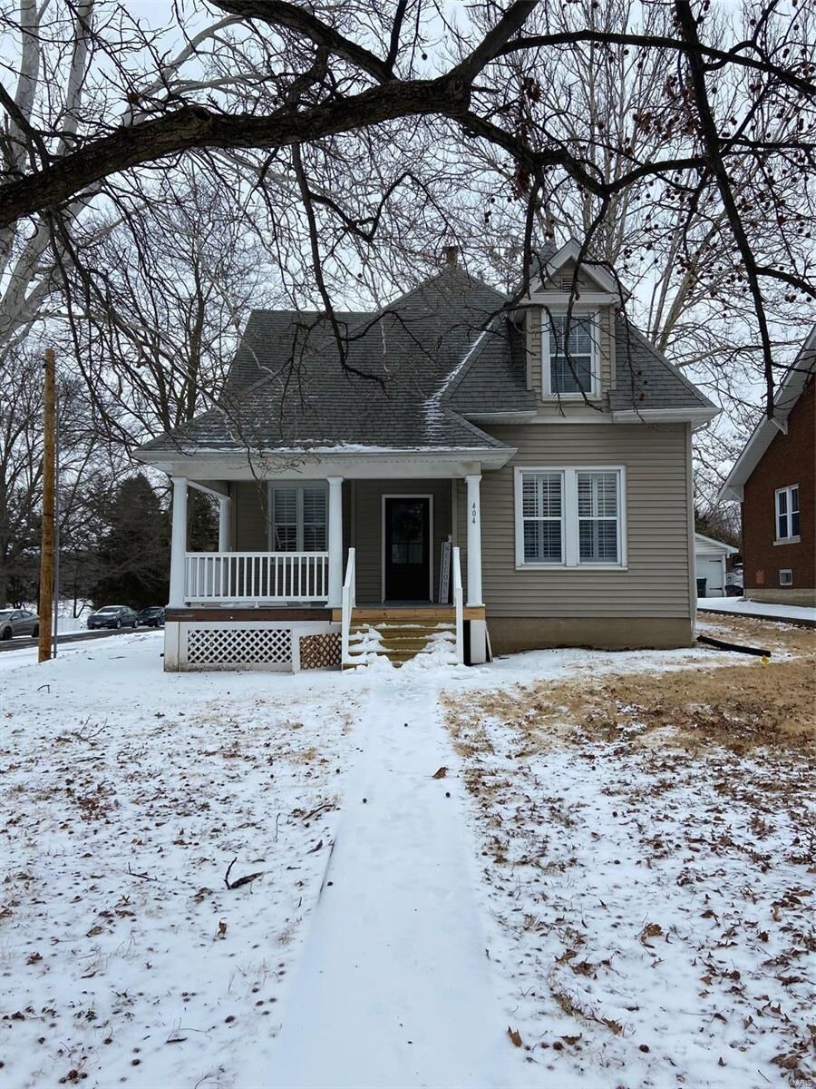 Property Photo:  404 N Metter Avenue  IL 62236 
