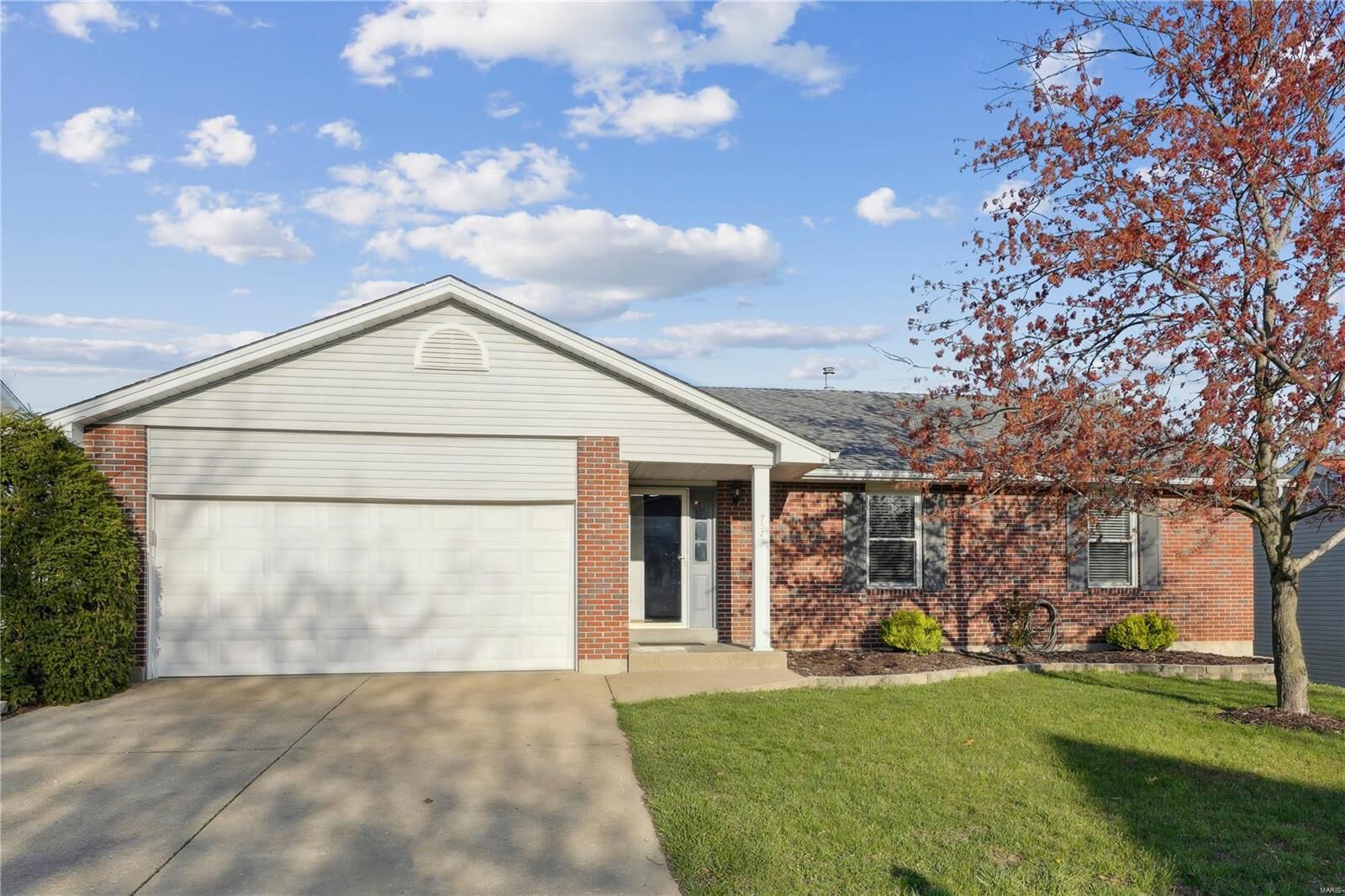 Property Photo:  752 Hunter Chaise Drive  MO 63385 