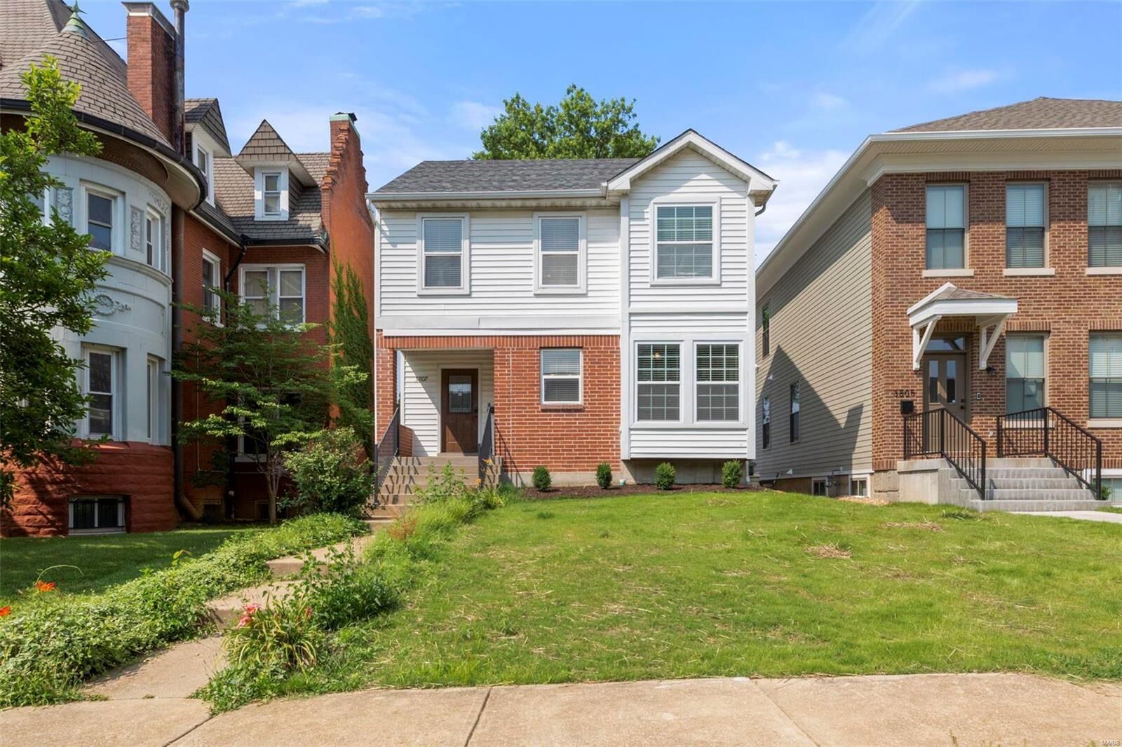 Property Photo: 3807 Westminster Place MO 63108