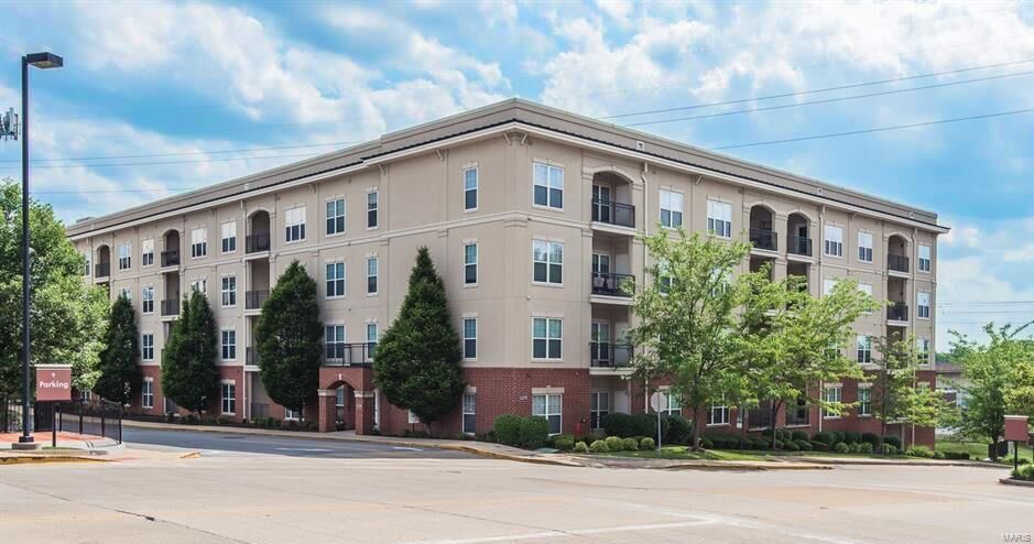 Property Photo: 1270 Strassner Drive 3301 MO 63144
