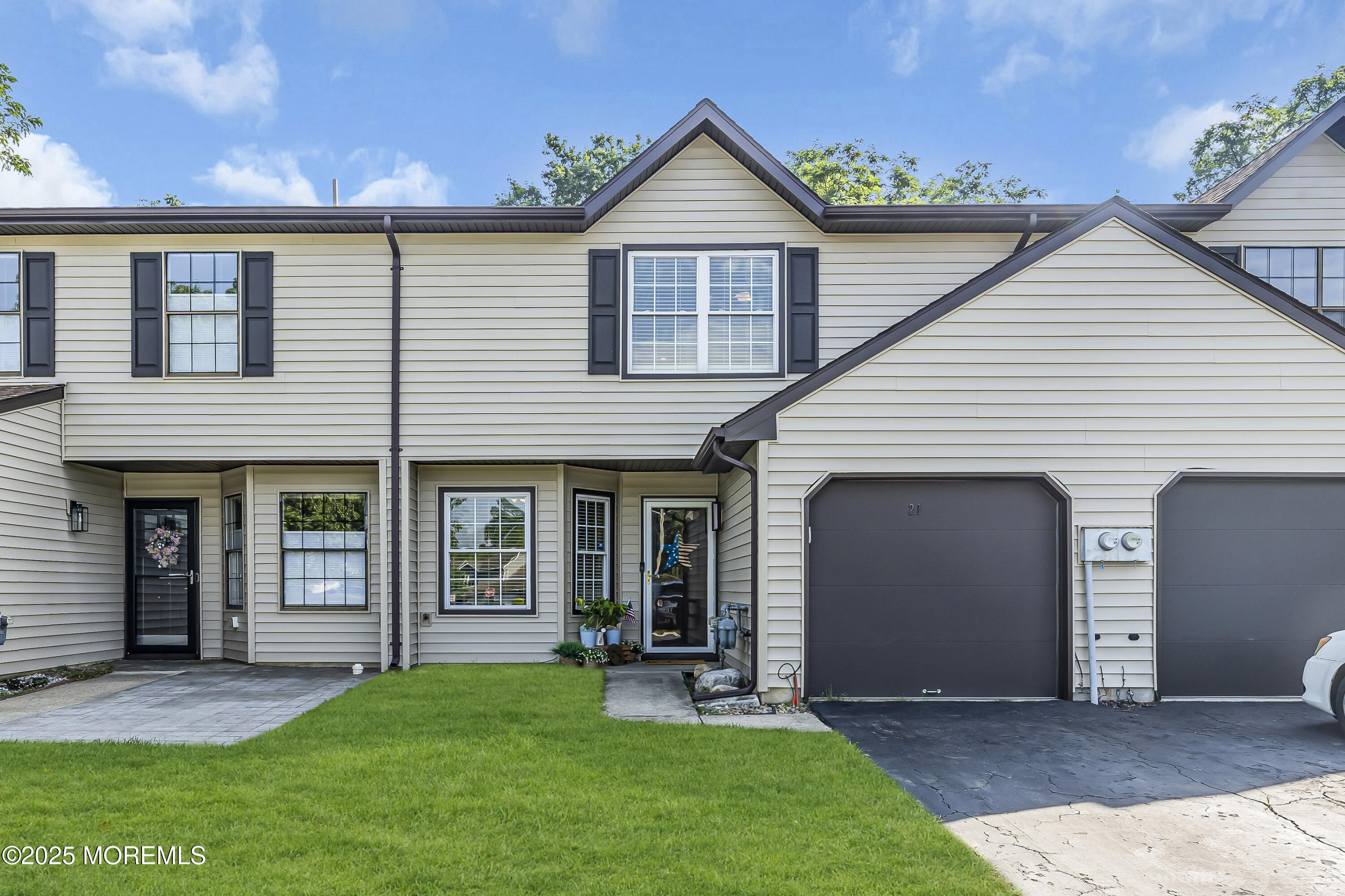 Property Photo:  21 Seabreeze Square  NJ 07728 