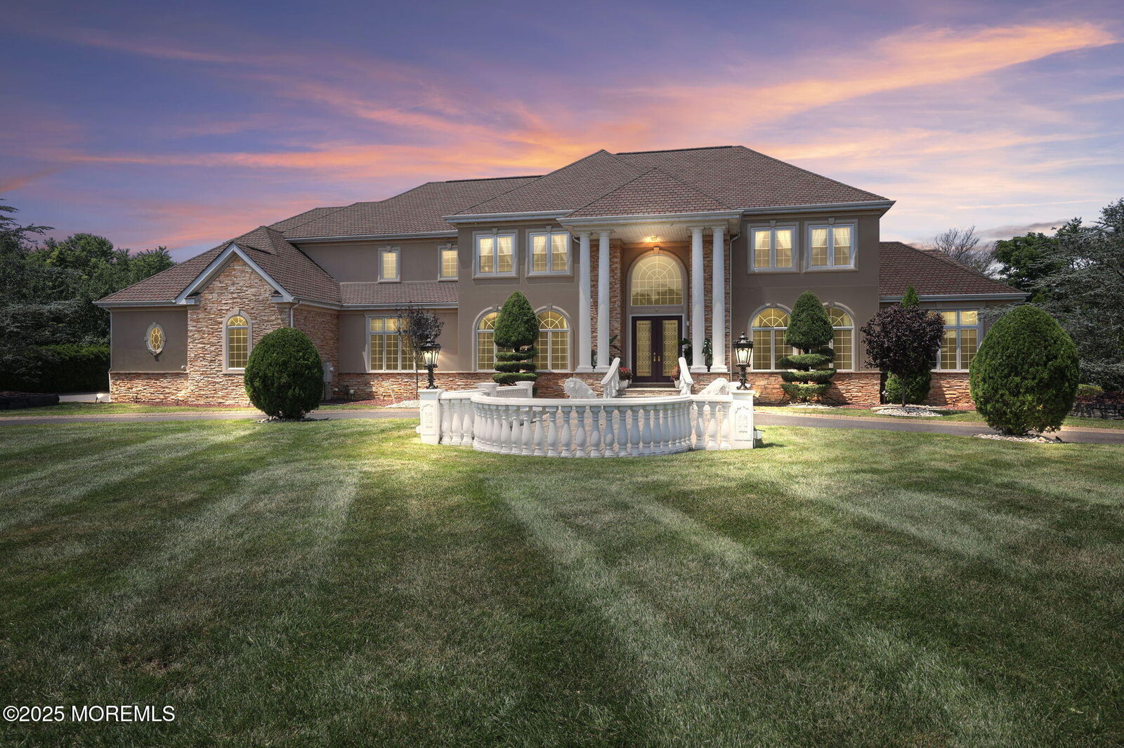 Property Photo:  4 Crystal Court  NJ 07726 