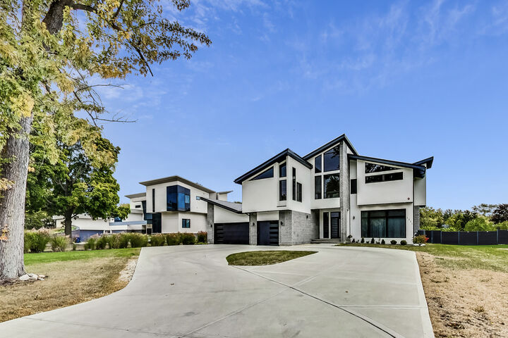 Property Photo:  1331 Pfingsten Road  IL 60062 