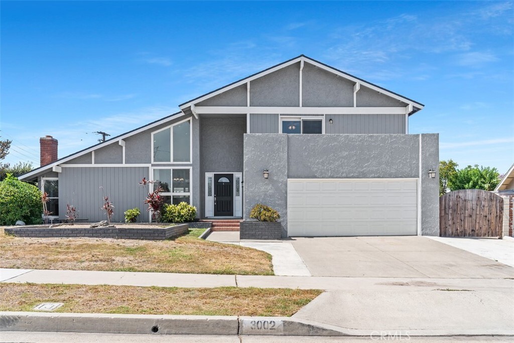 Property Photo: 3002 N Pinewood Street CA 92865