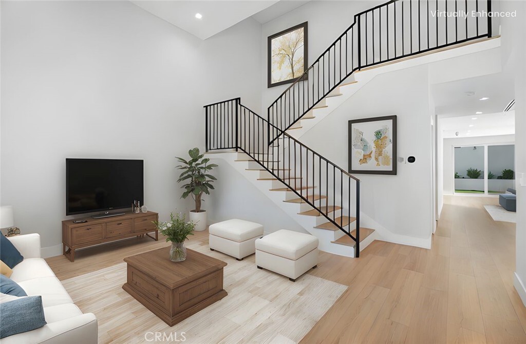 Property Photo: 17962 Valley Vista Boulevard CA 91316