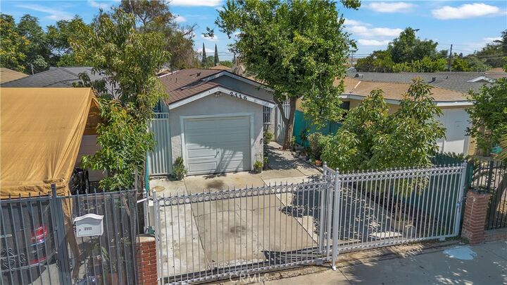 Property Photo:  2115 E 114th Street  CA 90059 