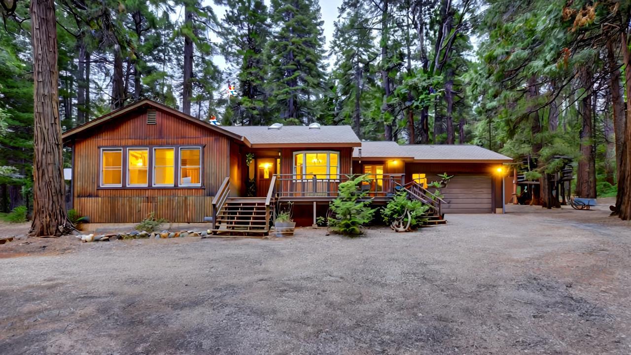 Property Photo: 13755 Quaker Hill Cross Road CA 95959