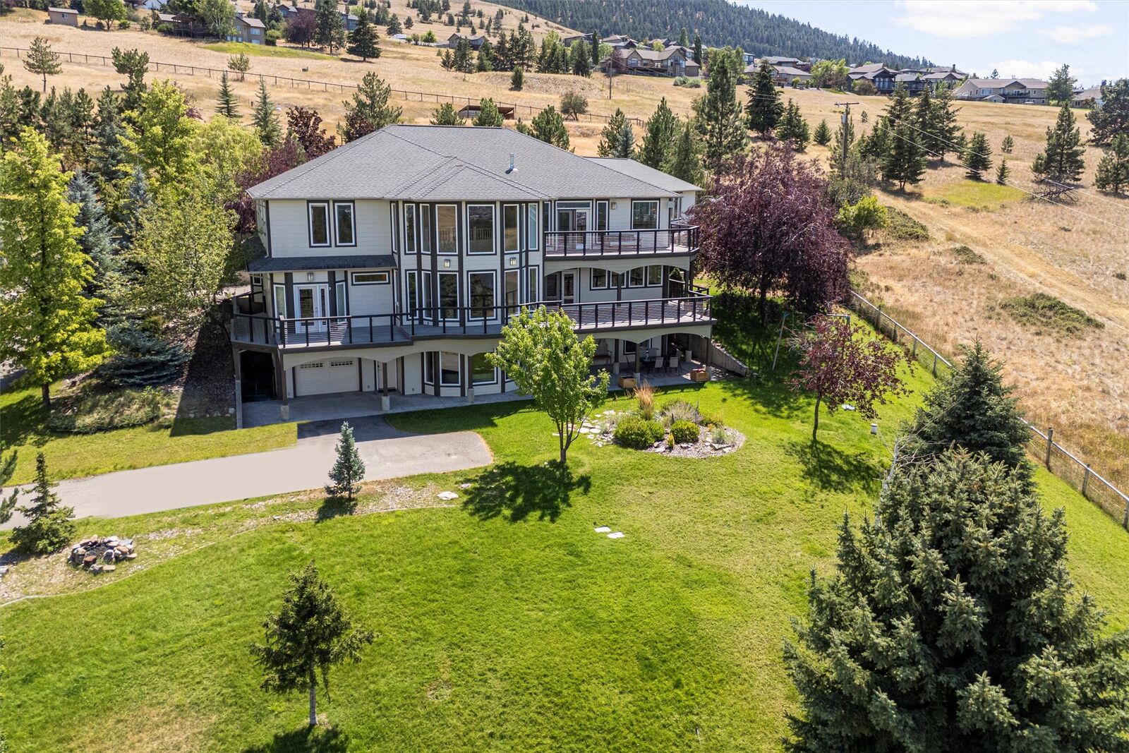 Property Photo: 901 Ben Hogan Drive MT 59803
