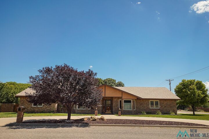 400 E 17th Street  Portales NM 88130 photo