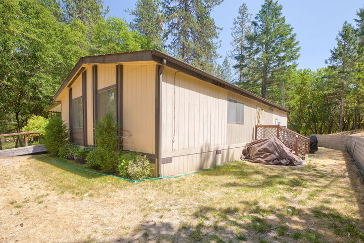 Property Photo: 4650 Williams Highway OR 97527