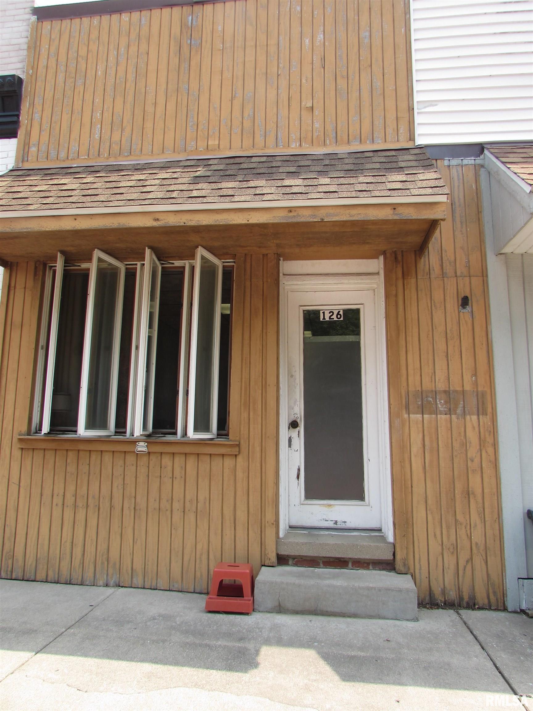 Property Photo: 126 N Davenport Street IL 61548