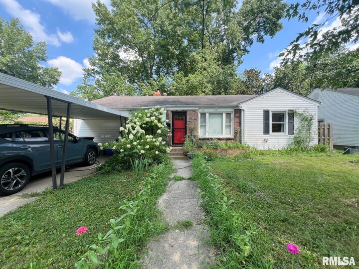 901 S Johnson Avenue  Carbondale IL 62901 photo
