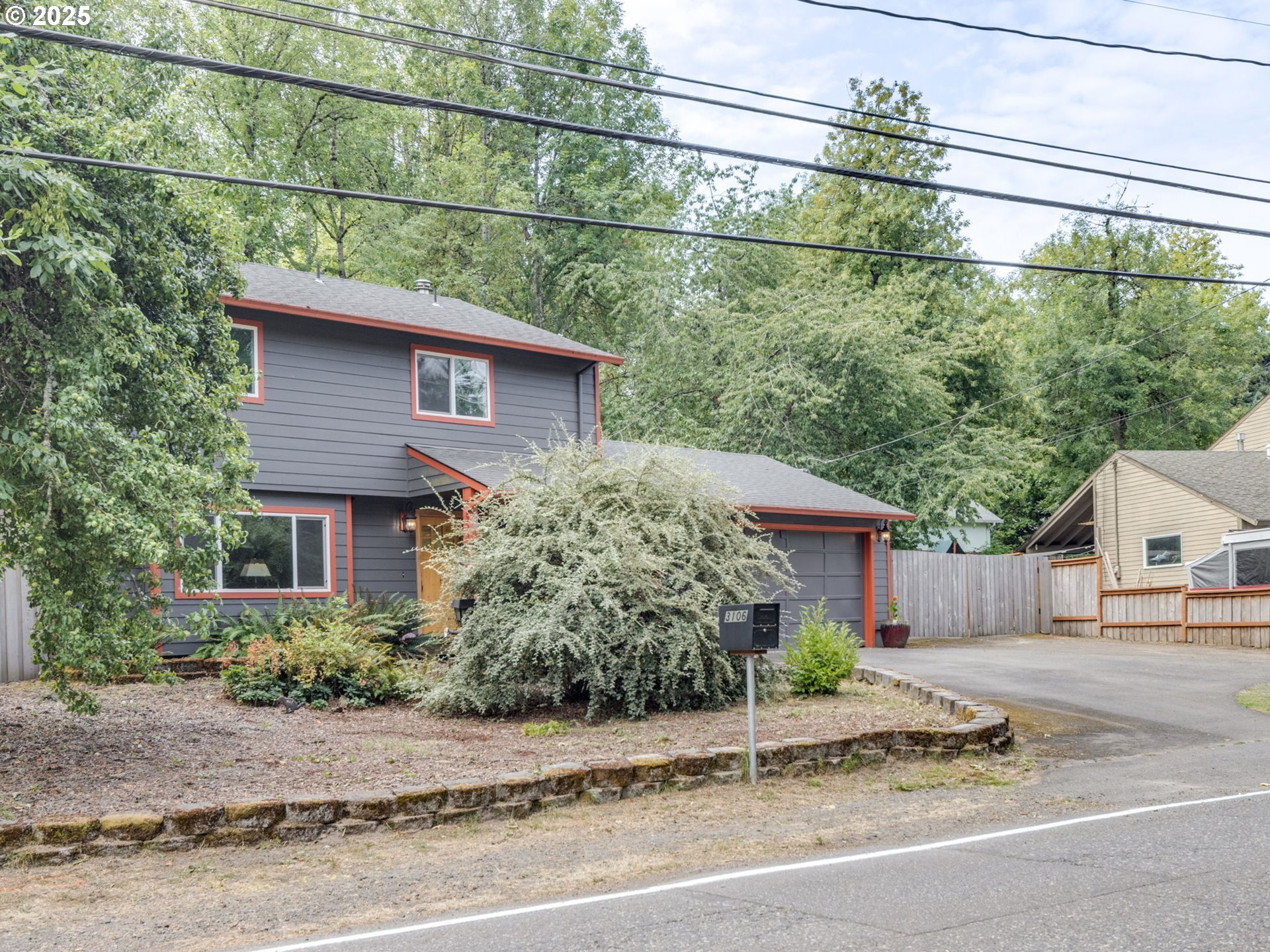 Property Photo: 3106 SW Huber St OR 97219