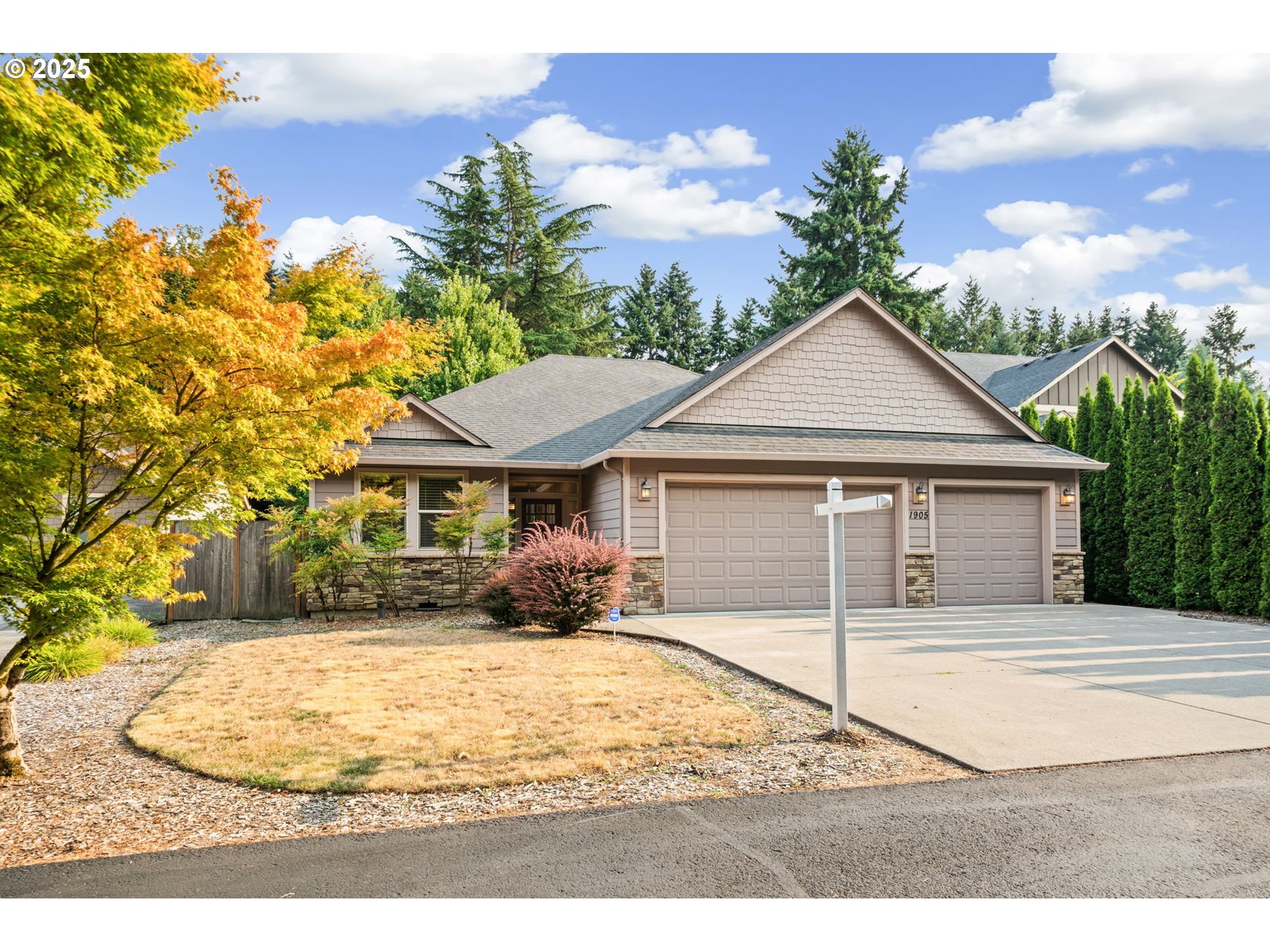 Property Photo: 1905 NW 110th Cir WA 98685
