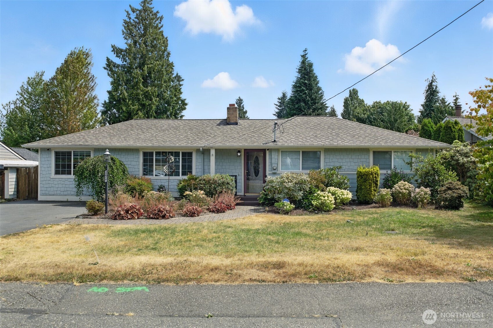 Property Photo: 20517 81st Avenue W WA 98026