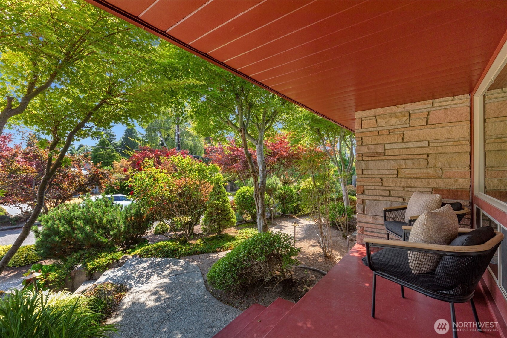 Property Photo: 3627 Arapahoe Place W WA 98199