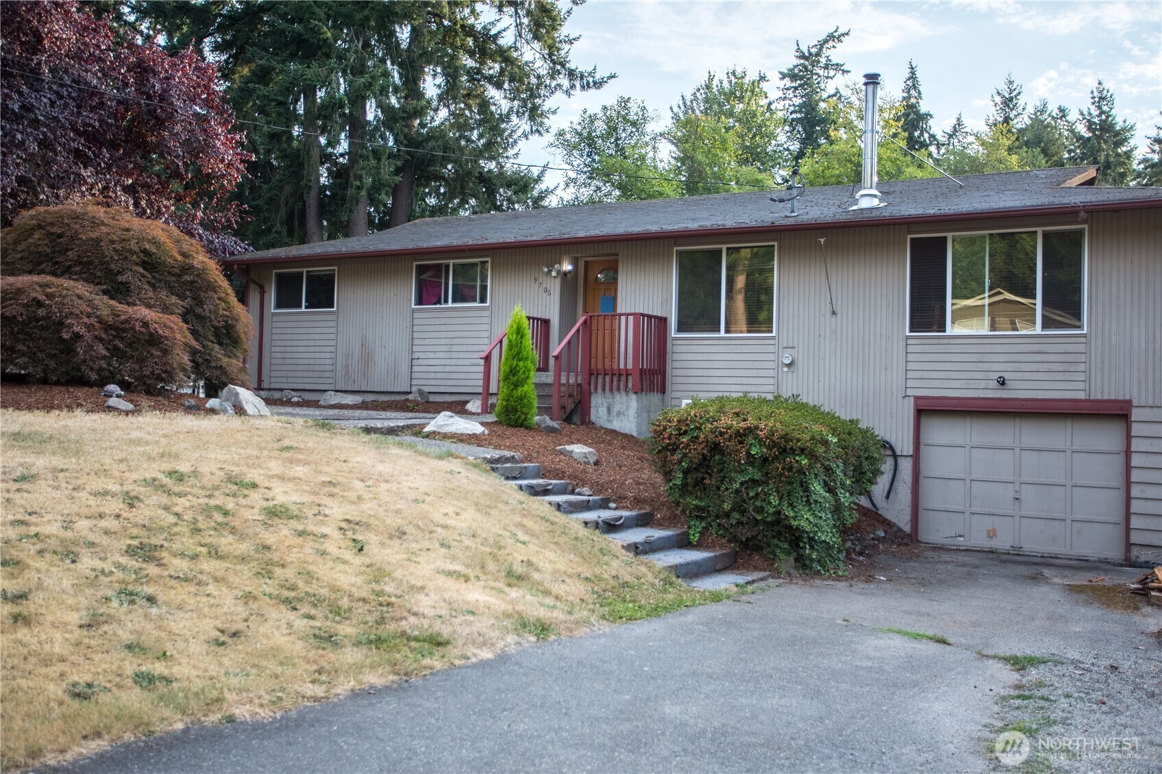 Property Photo: 9706 72nd Avenue Ct E WA 98373