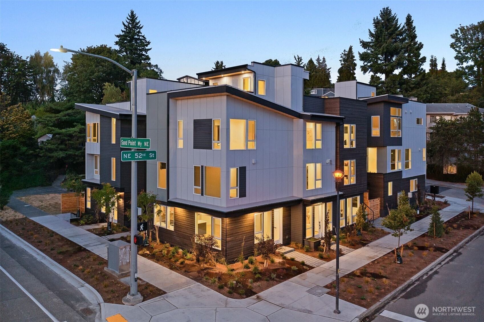 Property Photo:  4300 NE 52nd Street  WA 98105 