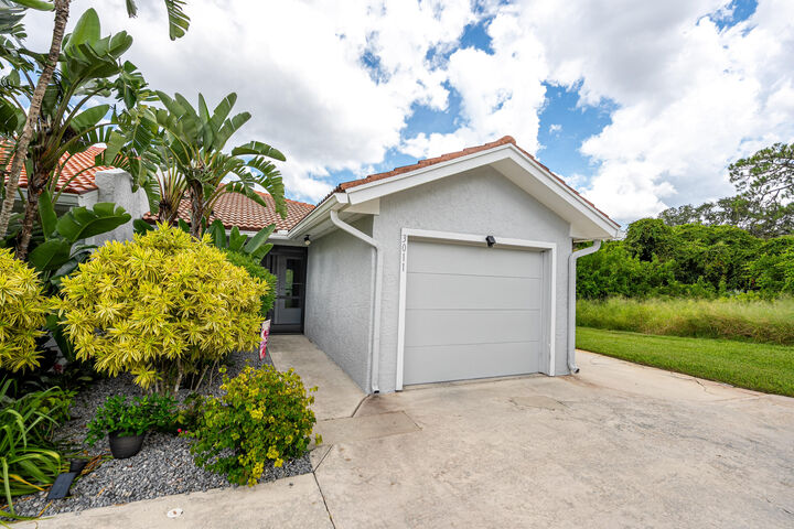 Property Photo: 3011 SE South Lookout Boulevard 12 FL 34984