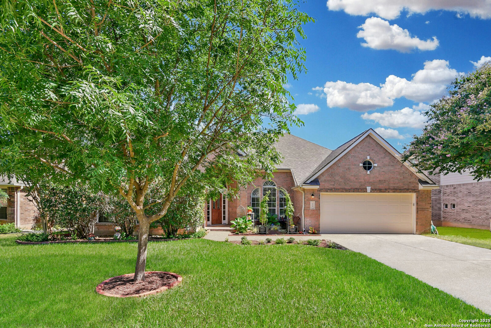 Property Photo:  914 Desert Blf  TX 78258 