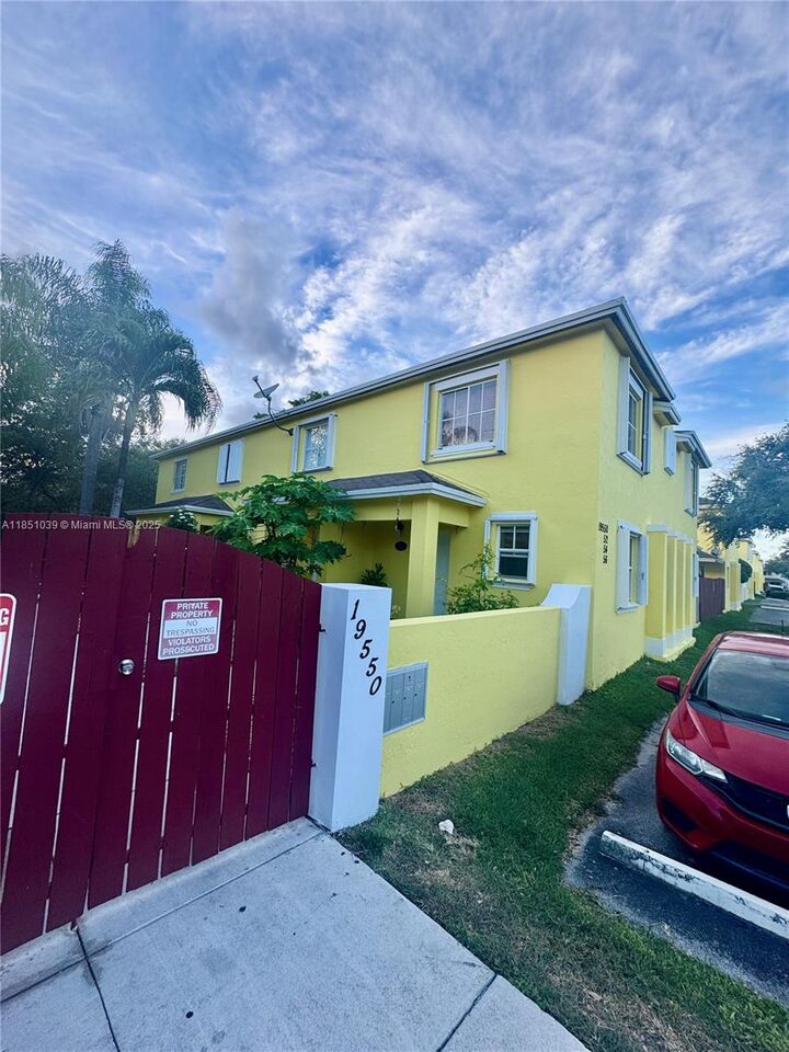 Property Photo: 19550 SW 103rd Ct 5 FL 33157