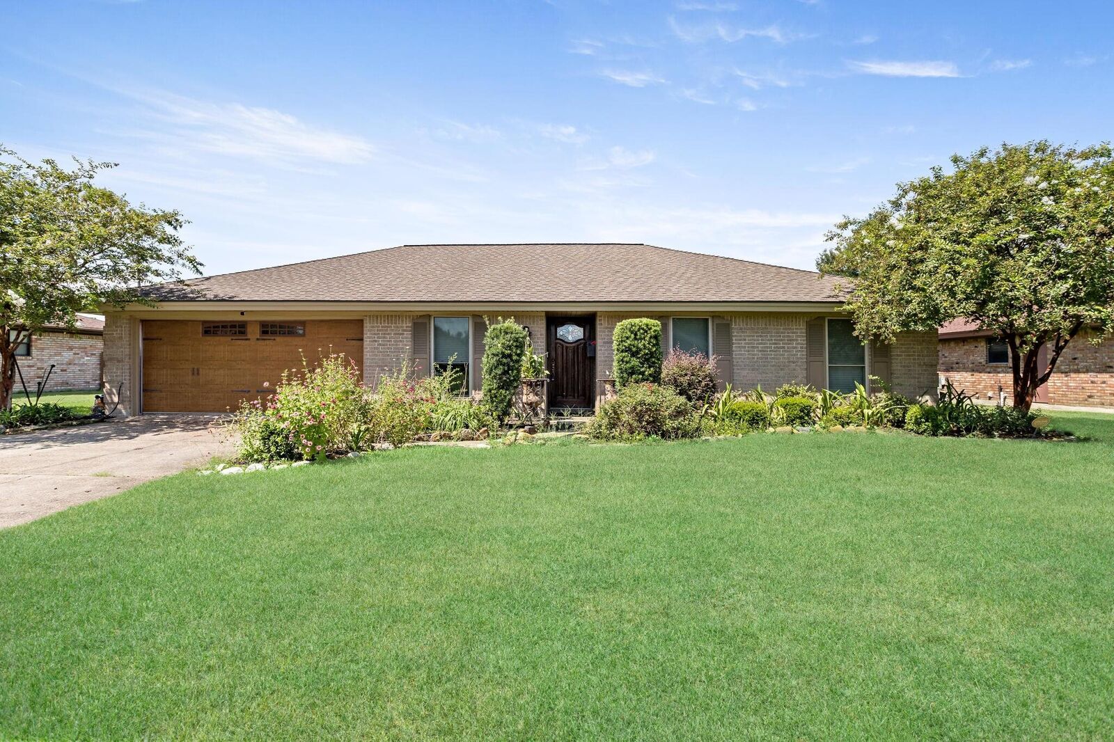 Property Photo: 1140 Arthur St TX 77611