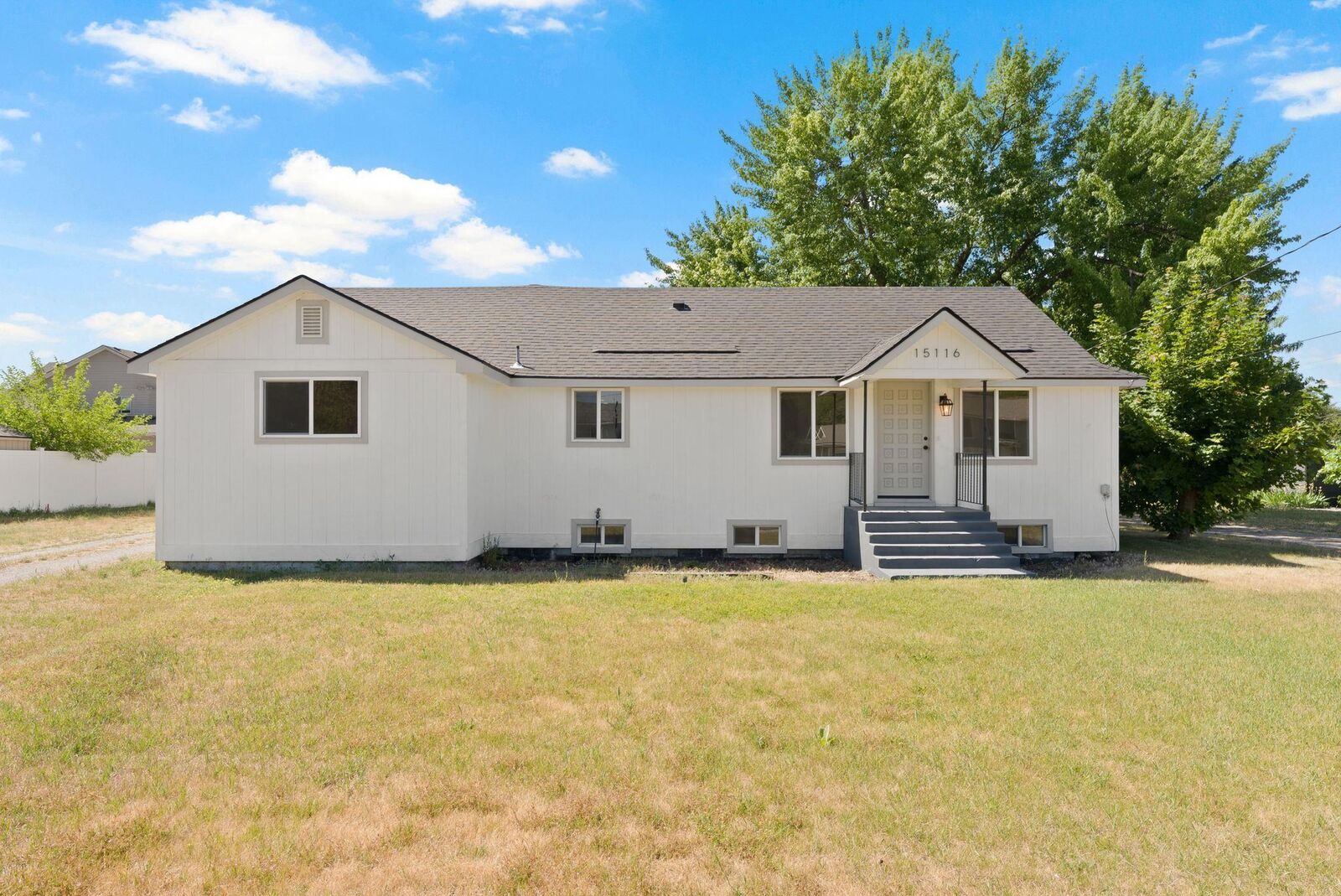 Property Photo:  15116 E 4th Ave  WA 99037 