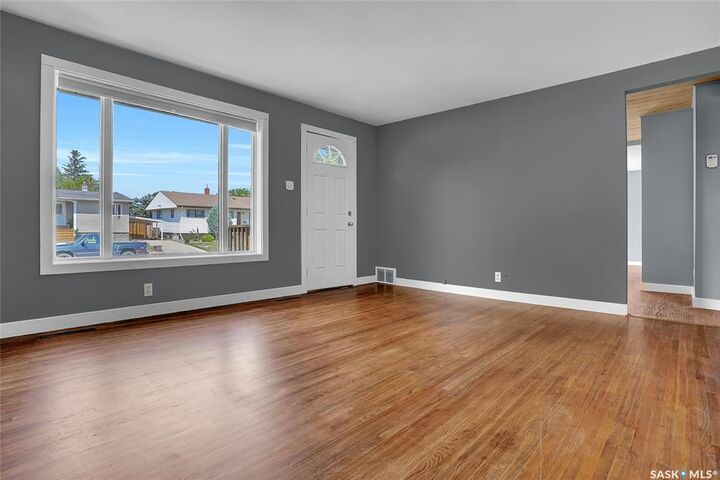 Property Photo:  1107 Montgomery Street  SK S6H 2X2 