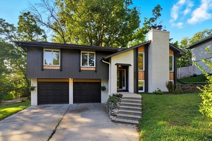 Property Photo:  809 Hawthorne Court  IA 51503 